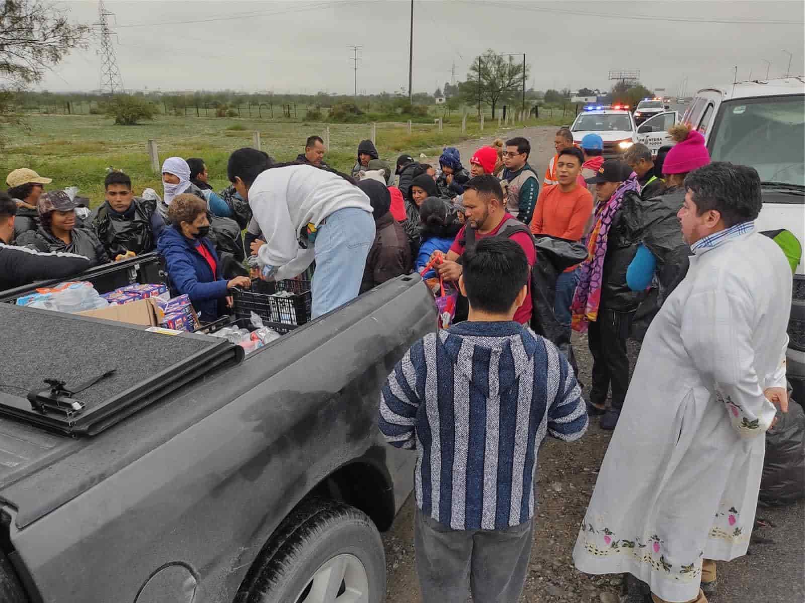 Ayuda Frontera a migrantes en Bocatoche