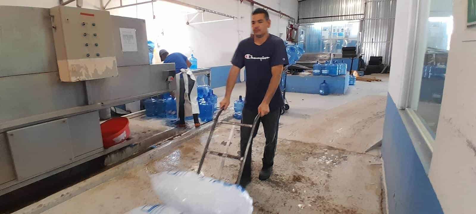 HAY QUE APROVECHAR: Fiestas decembrinas generan aumento en ventas de hielo