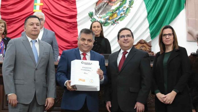 Presenta Gobierno Paquete Fiscal 2024