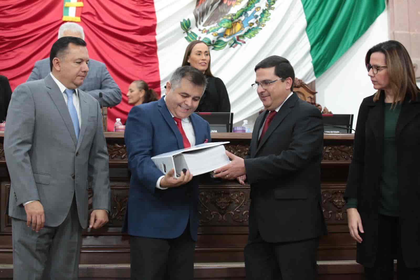 Presenta Gobierno Paquete Fiscal 2024