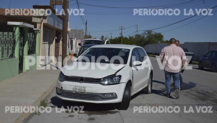 Le da besito a Toyota del año