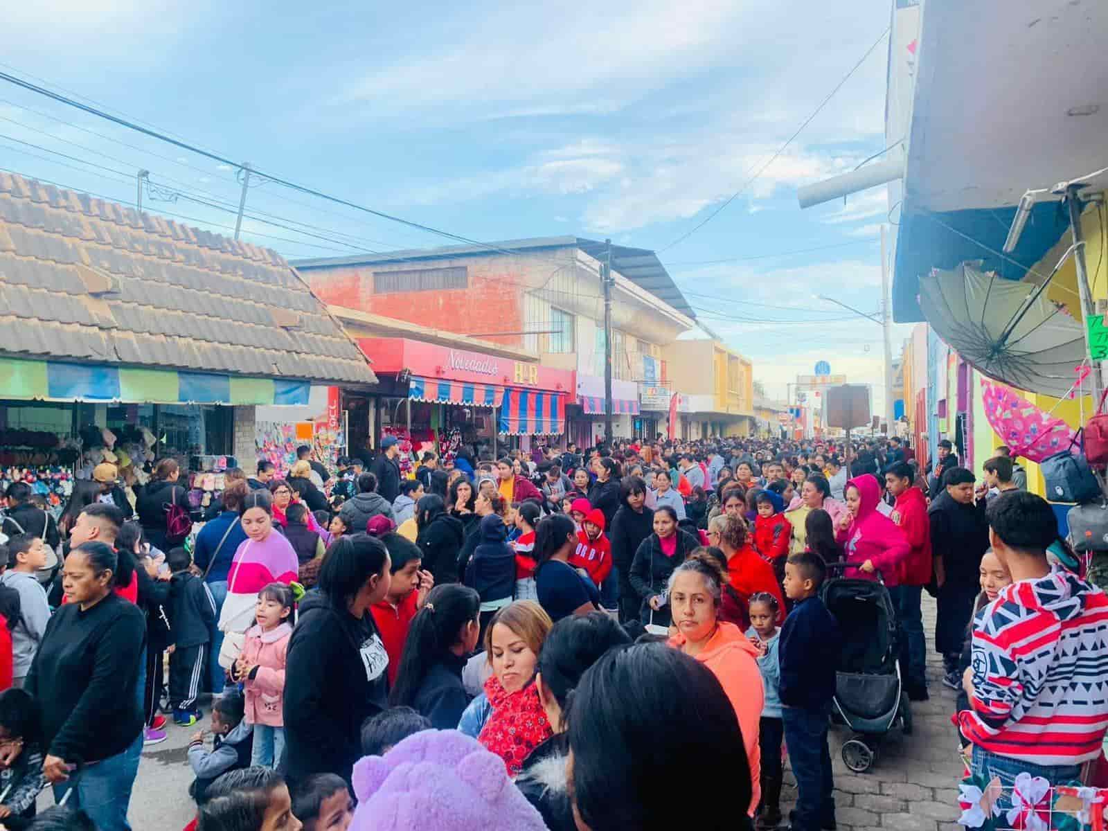 Disfrutan niños del BuzoCloss