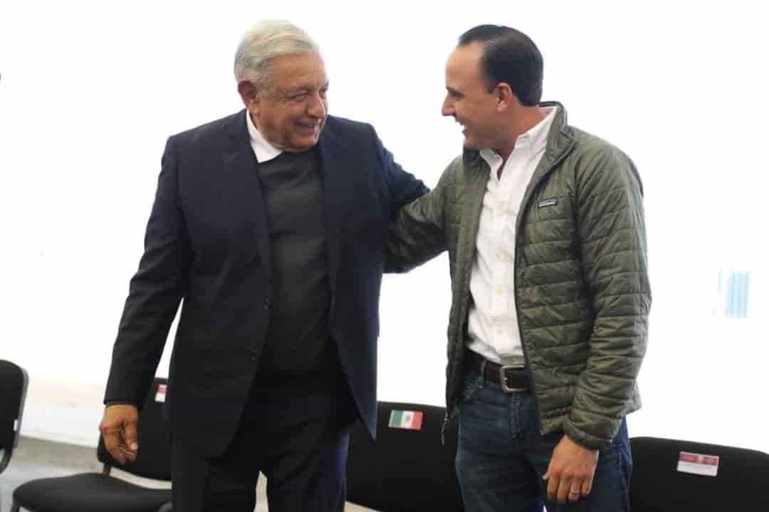 Con AMLO, trabajo en equipo: Manolo