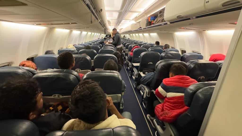 Despega el primer vuelo de repatriados con destino a Tabasco 