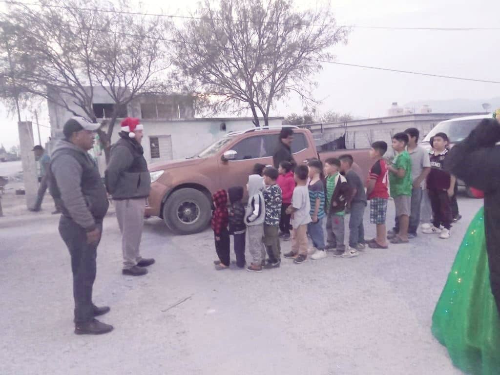 Celebran navidad en colonias de Castaños