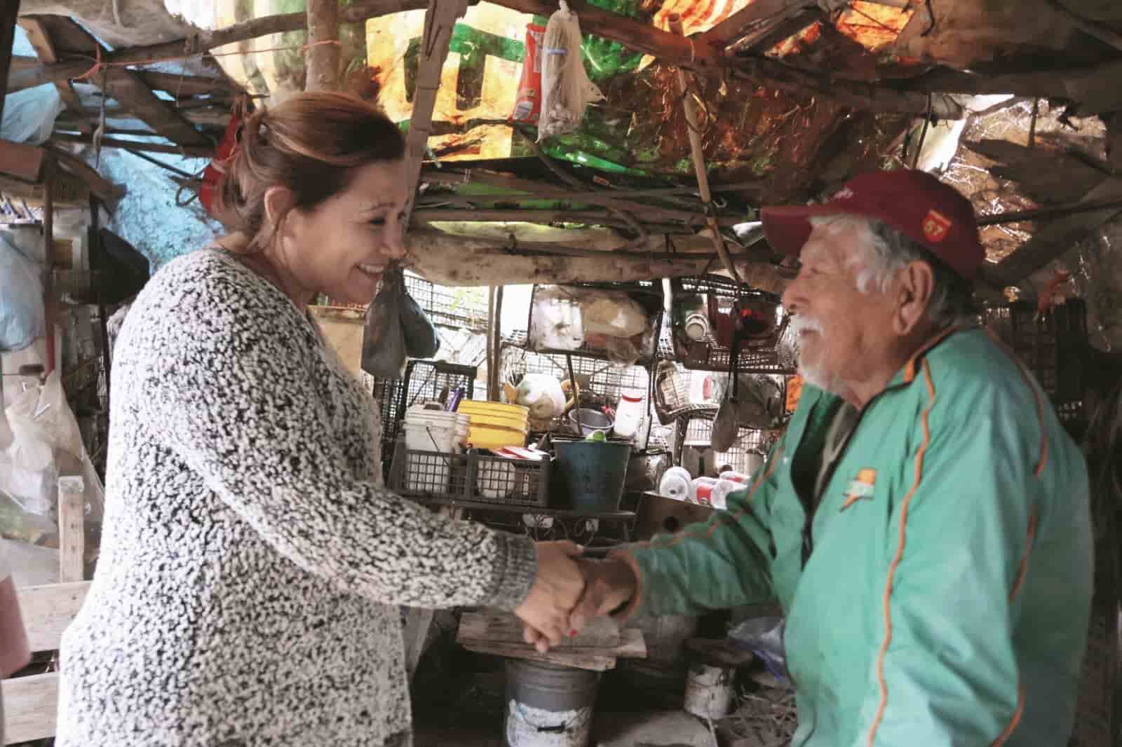 Apoya Diana Haro a familias vulnerables
