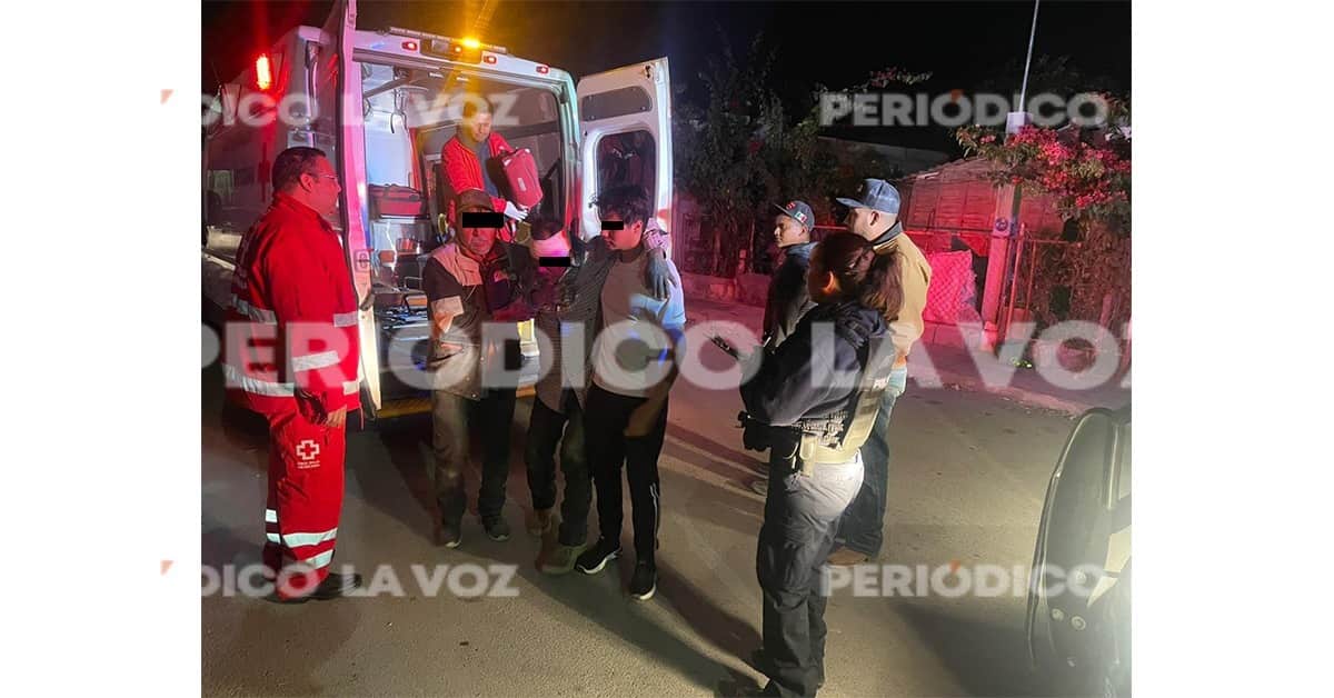 Paramédicos de Cruz Roja Mexicana se movilizaron hasta las calles de Estancias de Santa Ana para auxiliar a Héctor Javier Robledo.