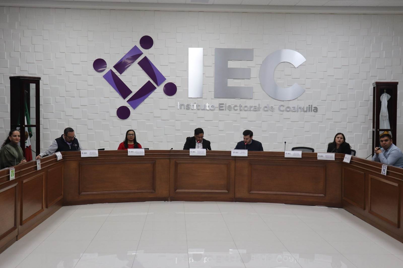 Se registran  6 candidatos Independientes