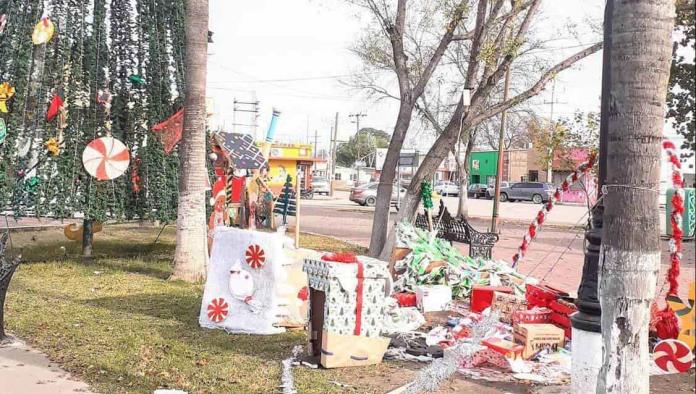 Destruyen en Palaú la Villa Navideña