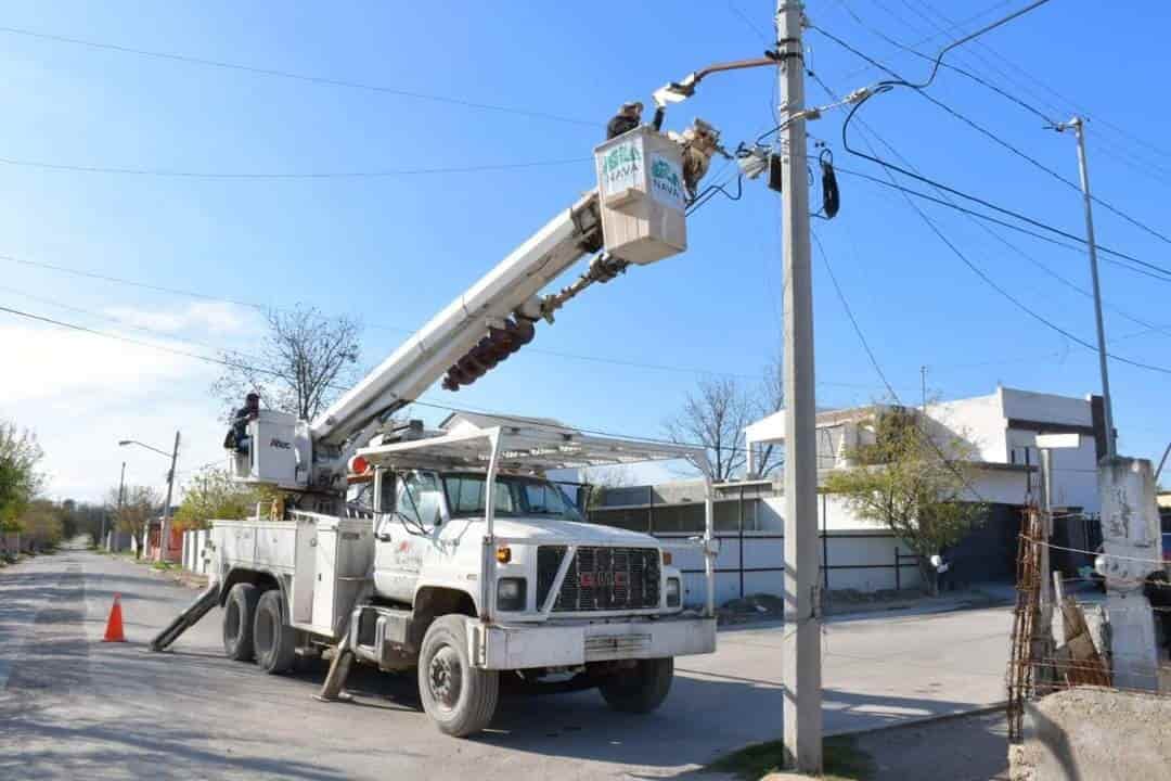 ¡Los reportes funcionan! Reparan luminarias en las calles de Nava