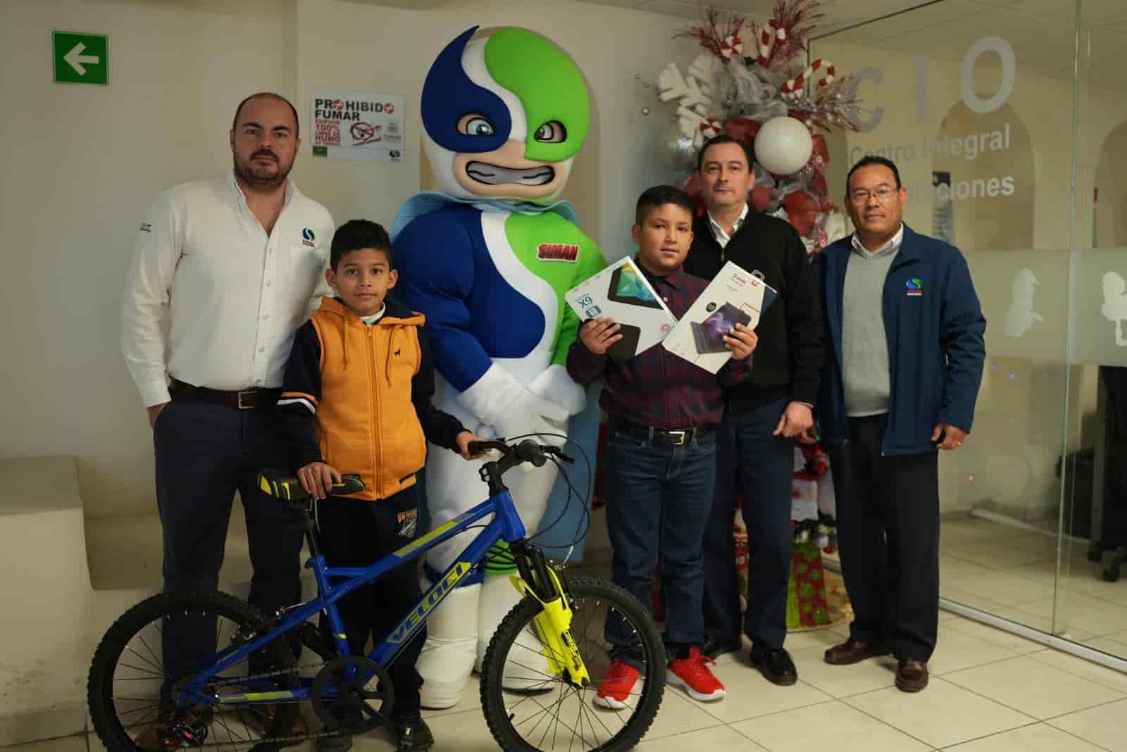 Premian a niños vigilantes del agua