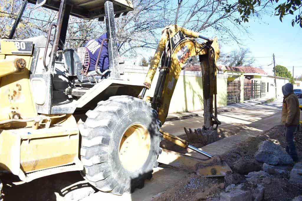 Soluciona Hugo drenaje  sanitario en Zona Centro