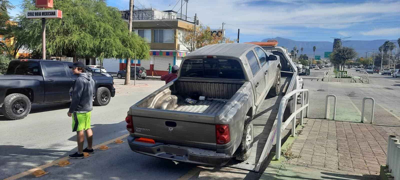 Se le descompone troca y queda varado en el Madero