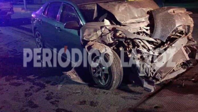 Fuerte accidente en el bulevar Galaz