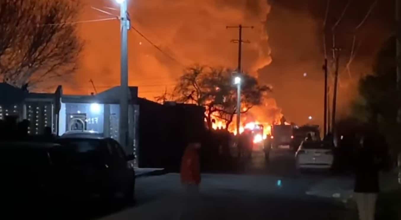 Recicladora de Morelos se incendia