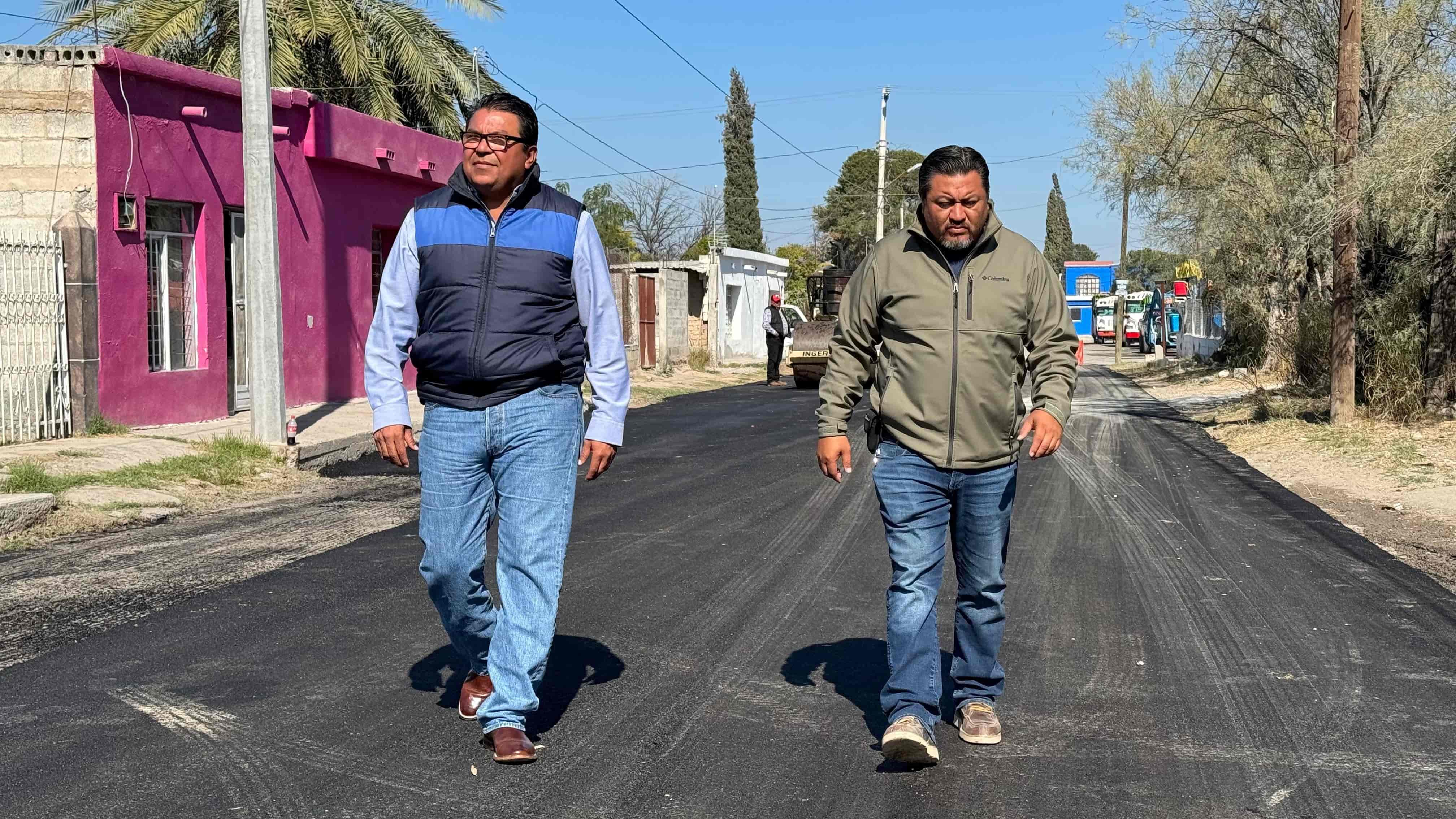 Supervisa Alcalde obra de recarpeteo