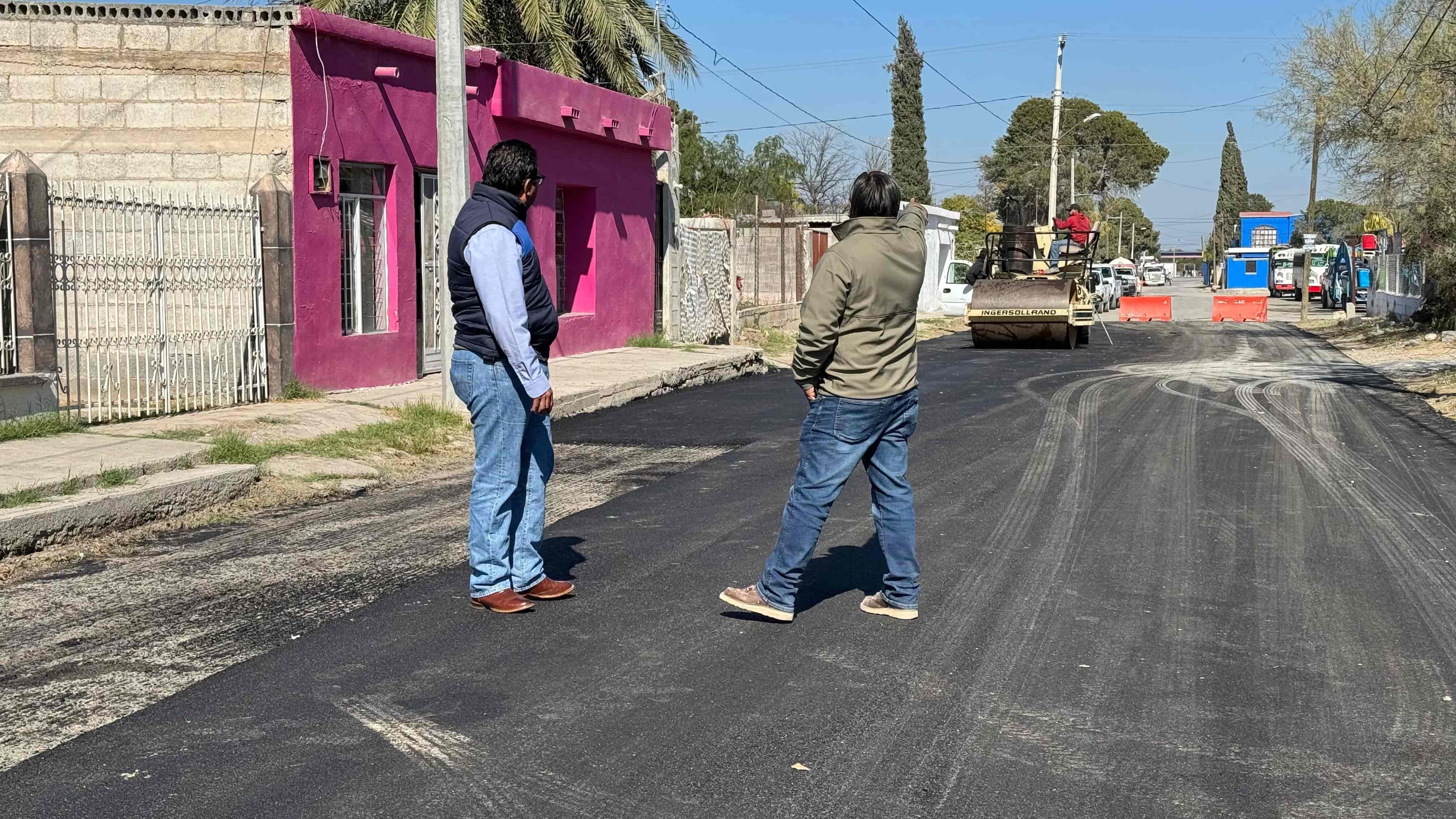 Supervisa Alcalde obra de recarpeteo