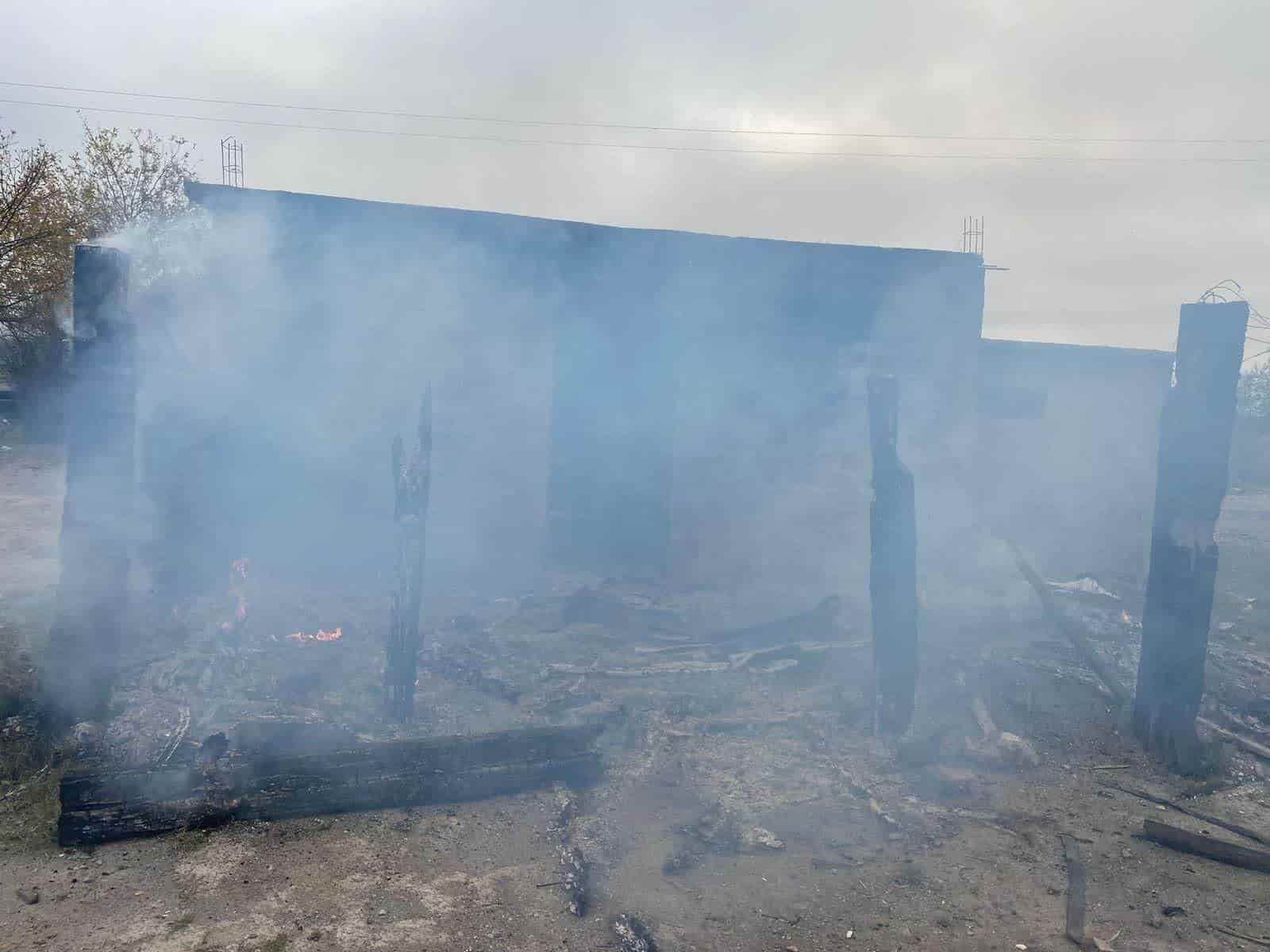 Le prenden fuego a vivienda