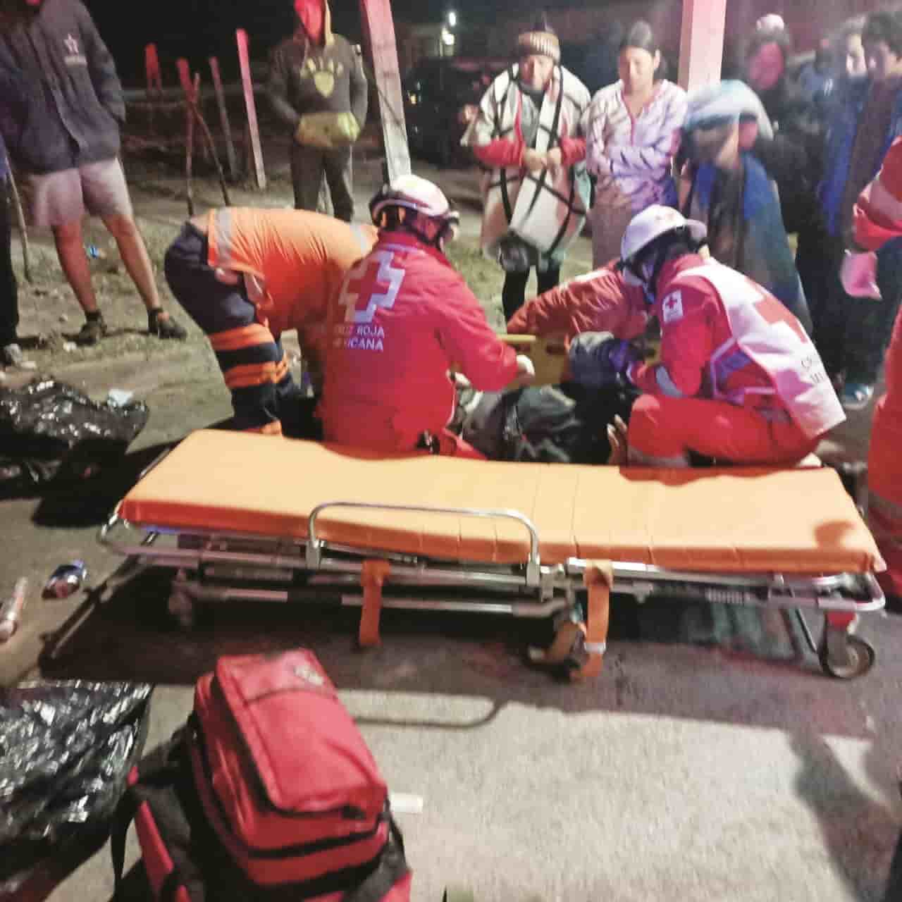 Prensa a mecánico tapa de camión de la basura