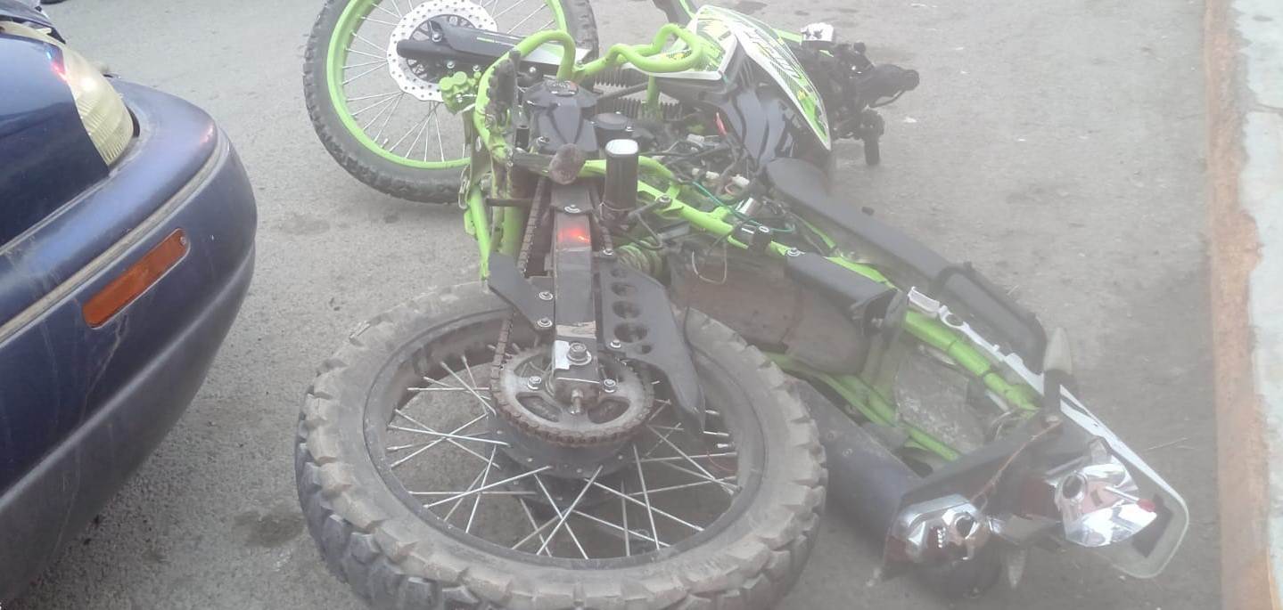 Motociclista causa choque y SE DA A LA FUGA en Morelos