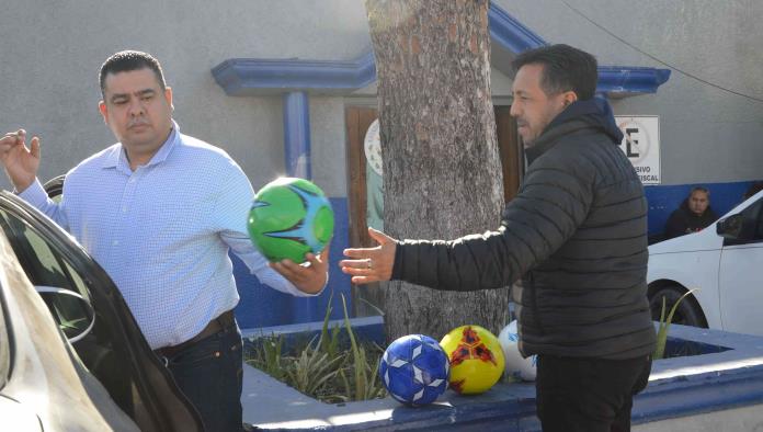 Donan 100 balones a Policía Preventiva