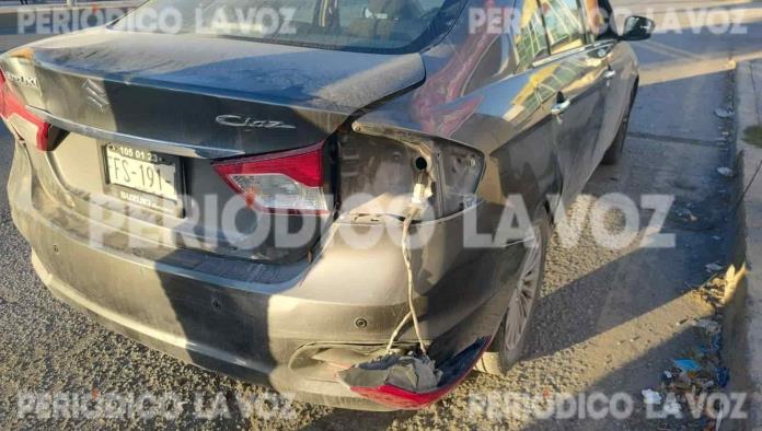 Le da un besito a auto del año