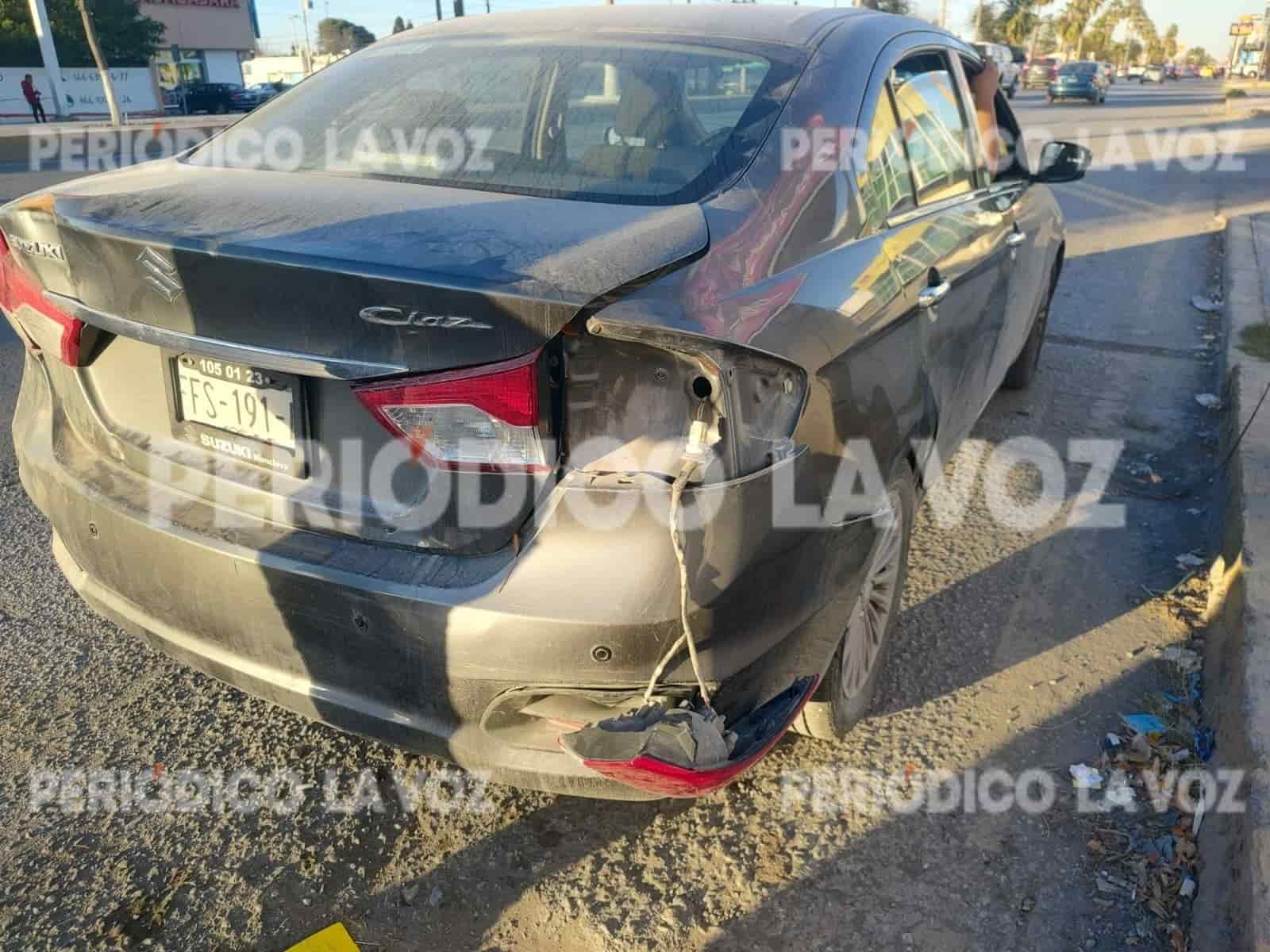 Le da un besito a auto del año