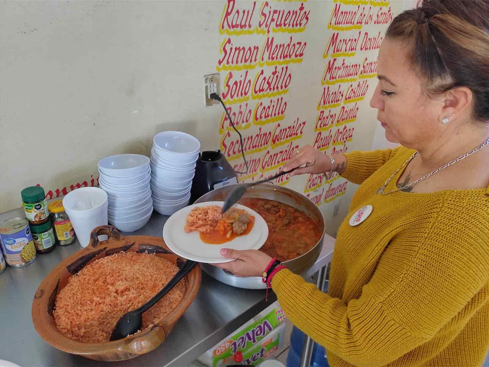 El DIF Frontera brinda calor y apoyo a adultos mayores