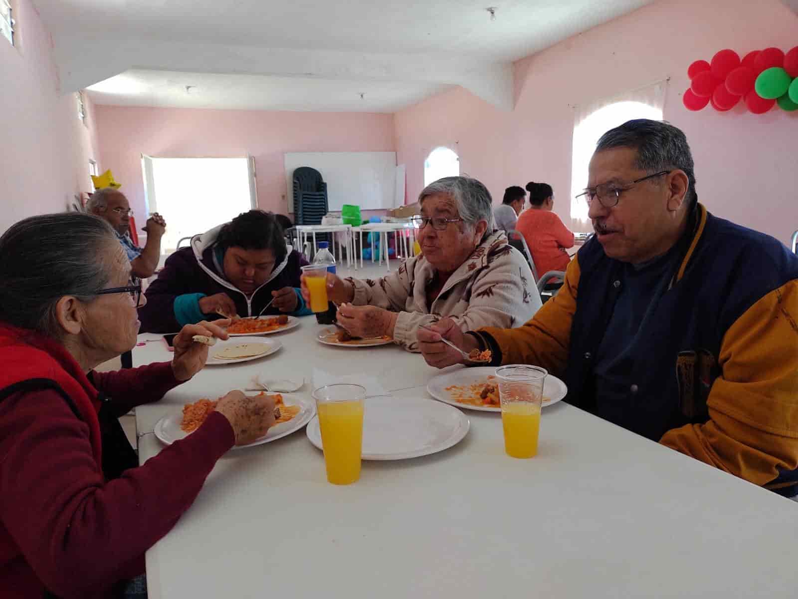 El DIF Frontera brinda calor y apoyo a adultos mayores