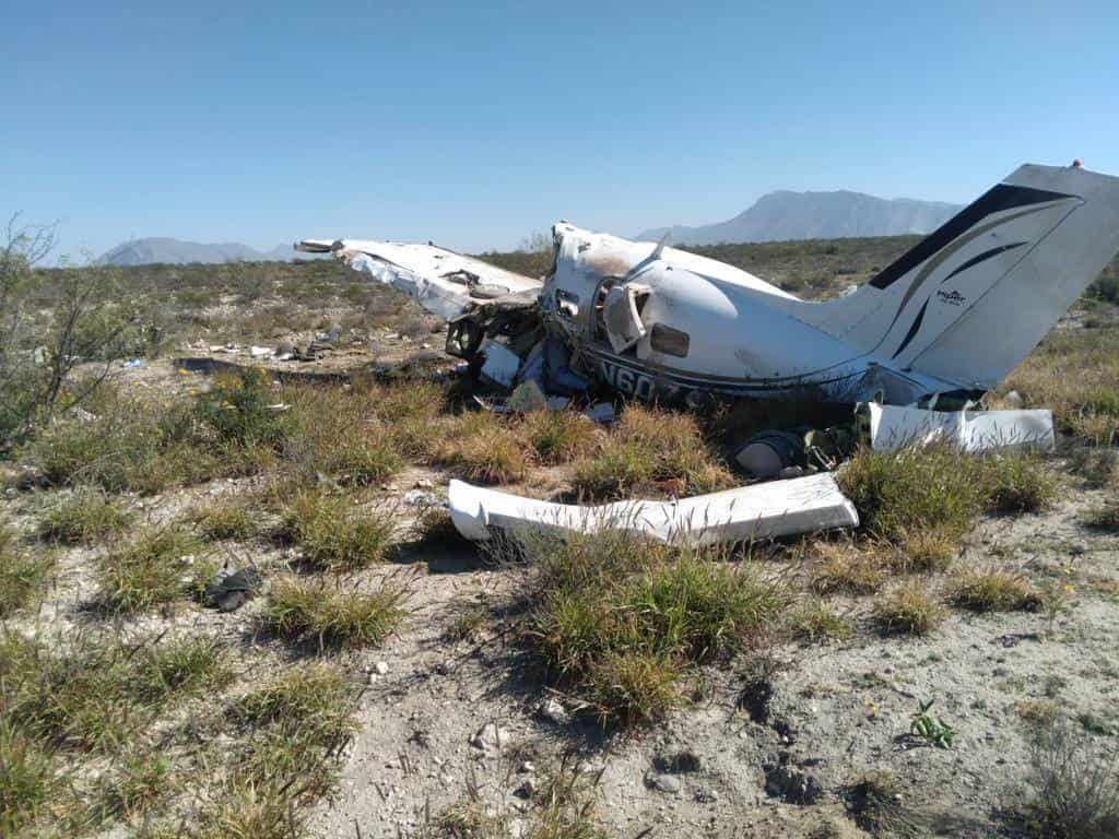 Mueren 4 en caída  de avioneta