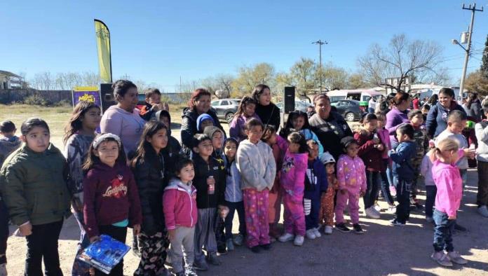 Festejan a los niños y niñas de la delegación V. Carranza 