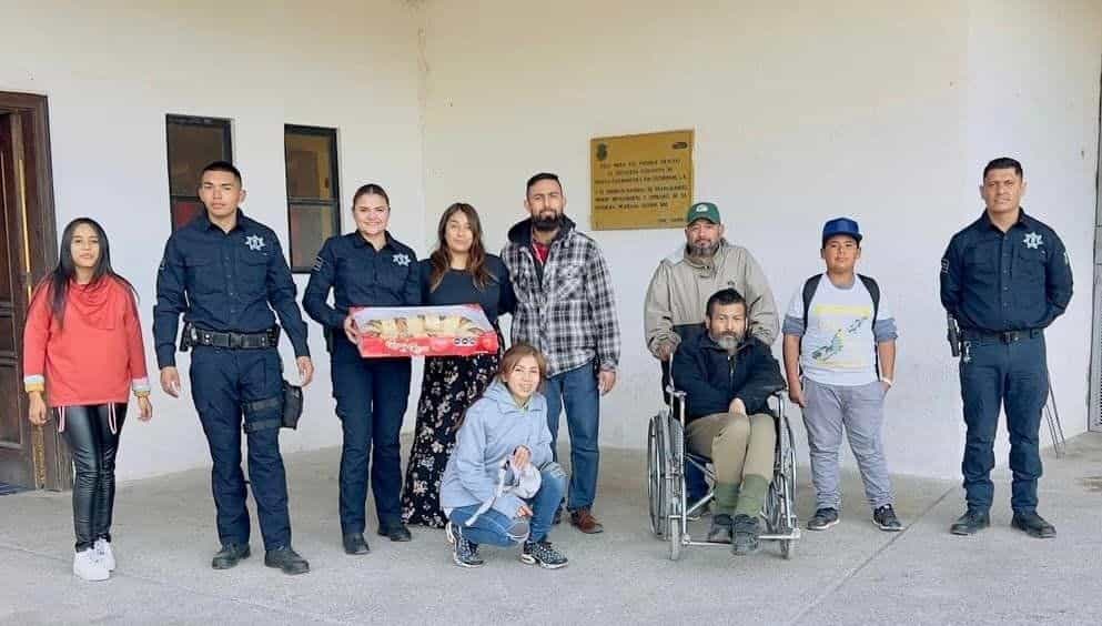 Policías de nava comparten rosca 