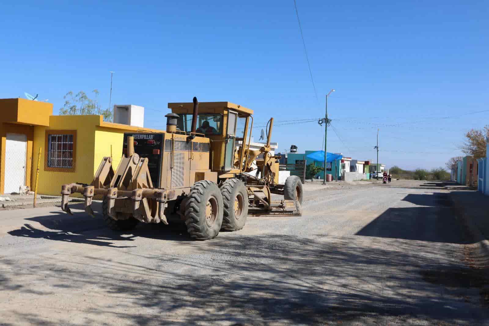 Alcaldesa Diana Haro Martínez supervisó obras de recarpeteo en Nuevo Barroterán