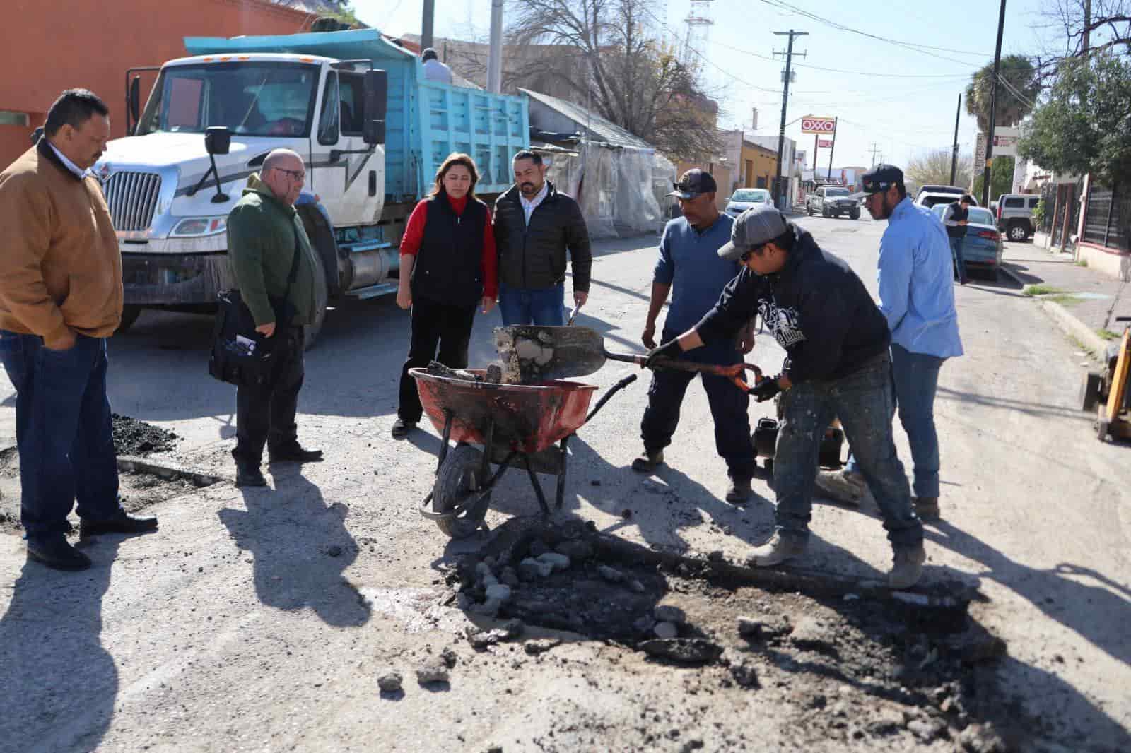 Alcaldesa Diana Haro Martínez supervisó obras de recarpeteo en Nuevo Barroterán