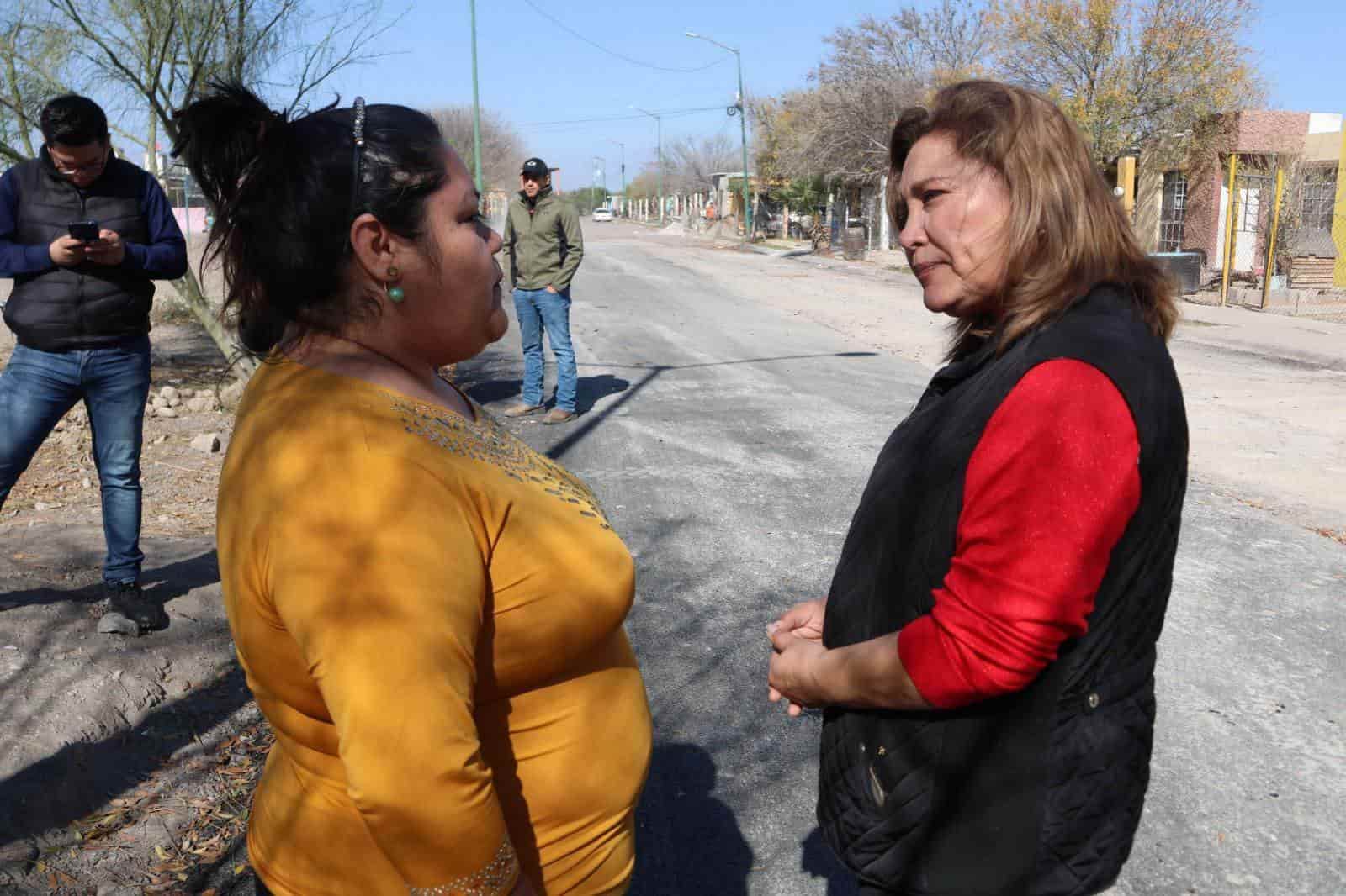 Alcaldesa Diana Haro Martínez supervisó obras de recarpeteo en Nuevo Barroterán