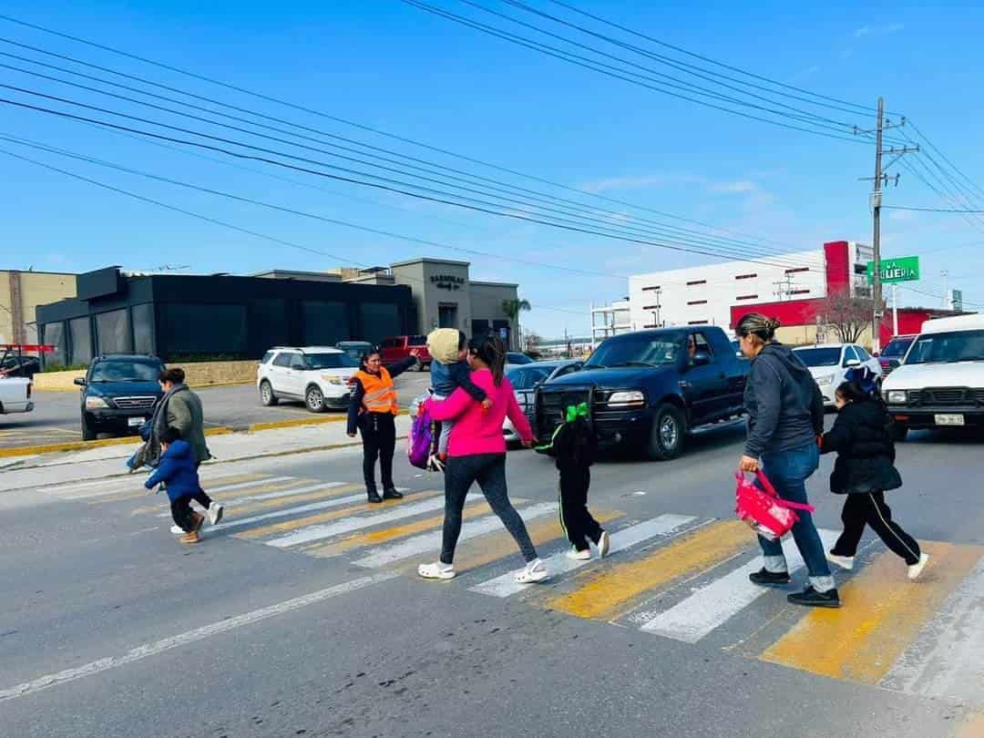 Impiden carencias el regreso a clases en dos planteles 