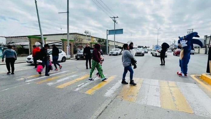 Impiden carencias el regreso a clases en dos planteles 