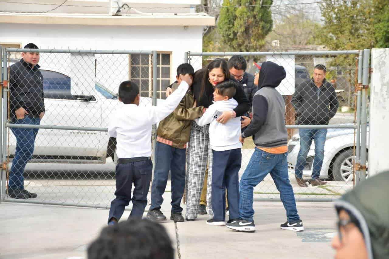 Voluntarios de Nava participan en el programa anual “Apadrina un Ángel”