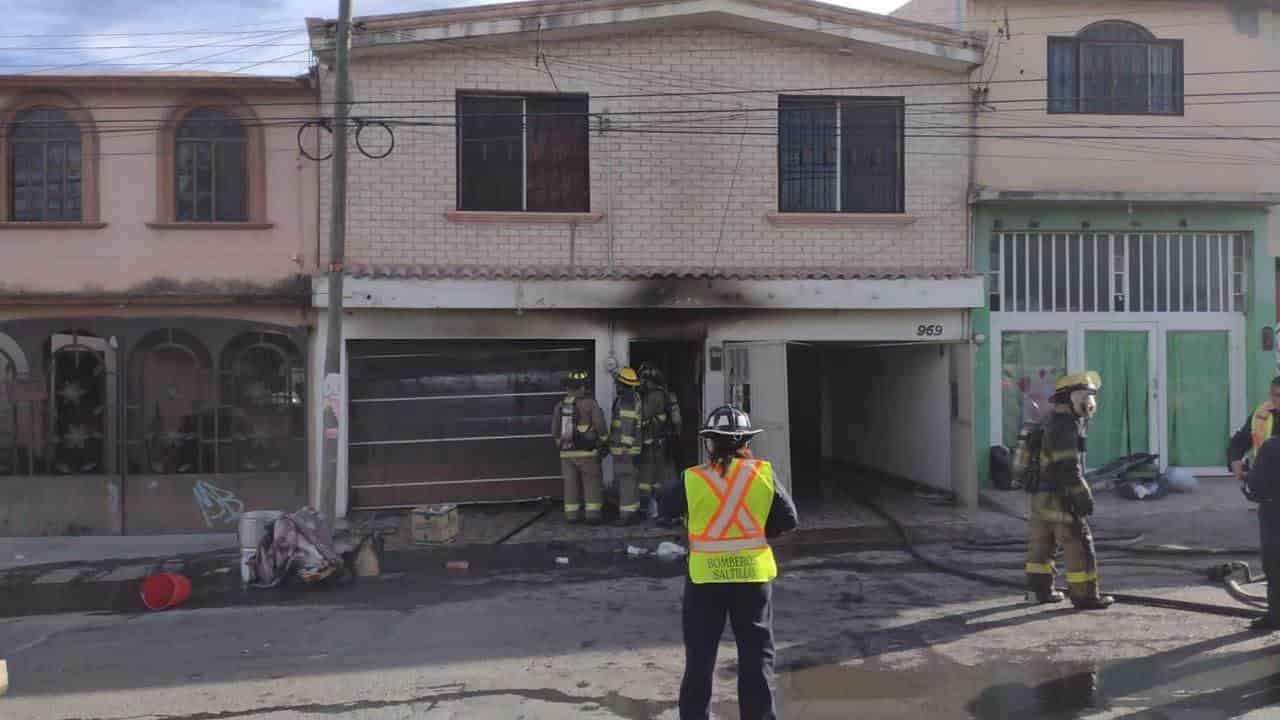 Explota y se incendia su casa