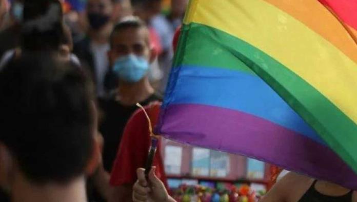 El Vaticano defiende la decisión de bendecir a parejas del mismo sexo