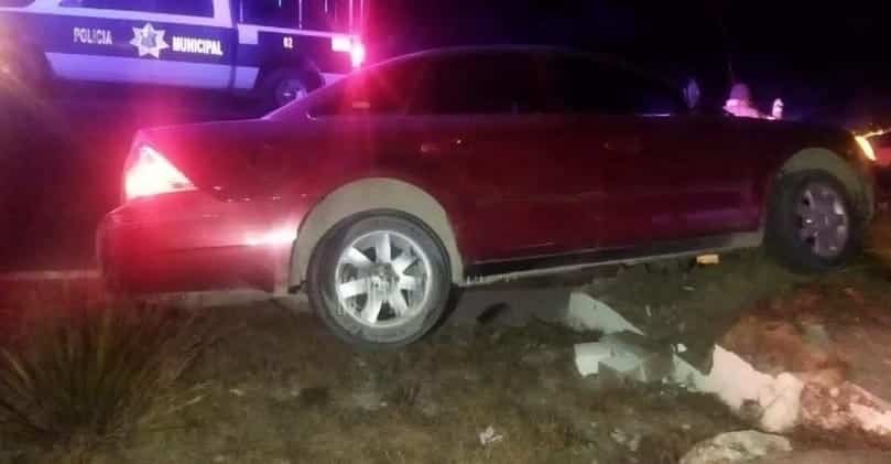 ¡Quedó INCONSCIENTE! Mujer se impacta contra el monumento Tobachisky