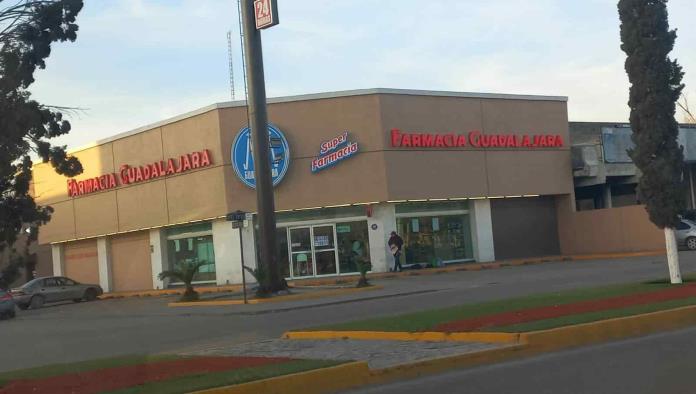Asaltan farmacia Guadalajara