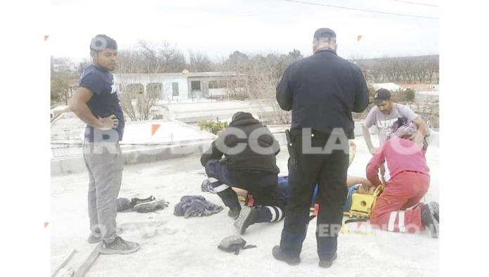 Se electrocuta albañil