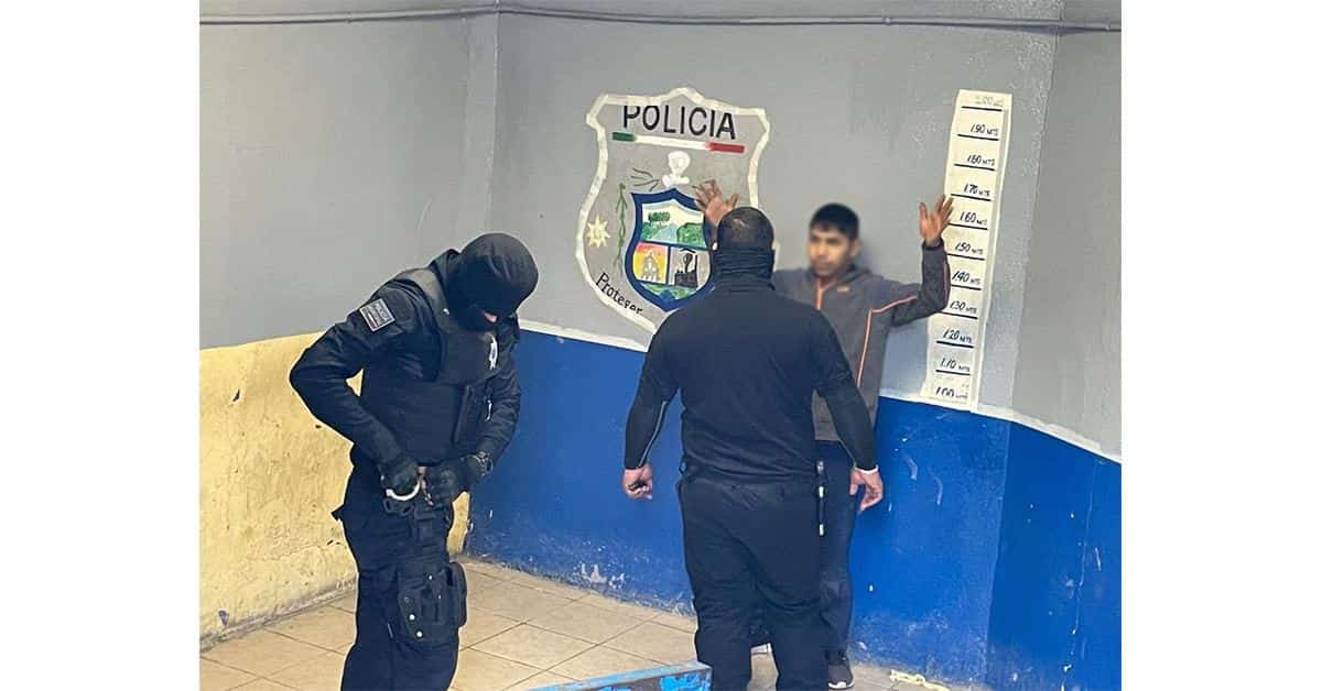 Se pone jovencito felón con su madre