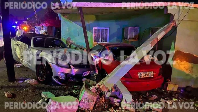 Destroza alucín auto de su amigo