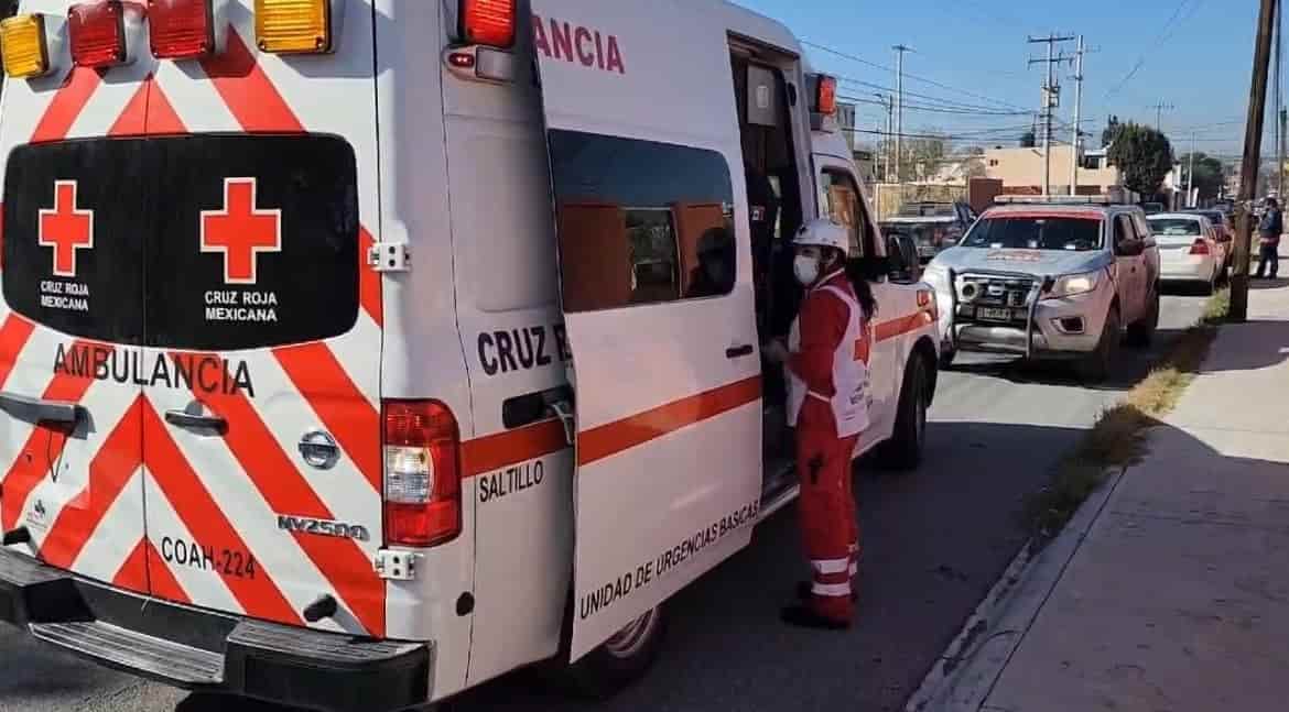 Ataca mujer a su pareja con cuchillo