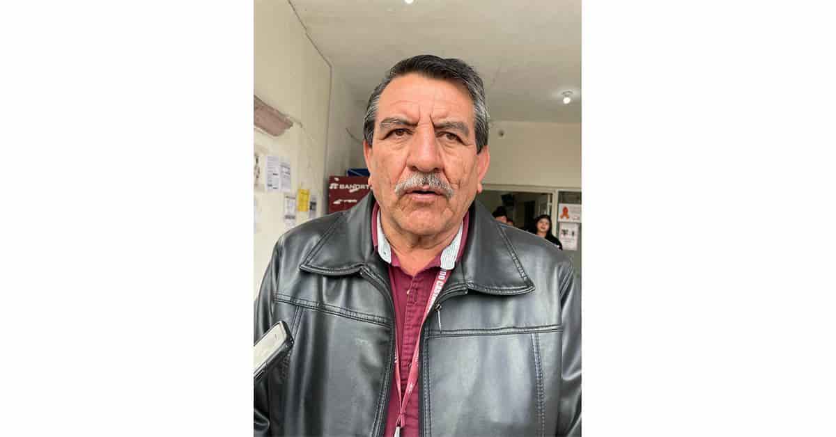 Apolinar Encinas; Director de Fomento Económico.