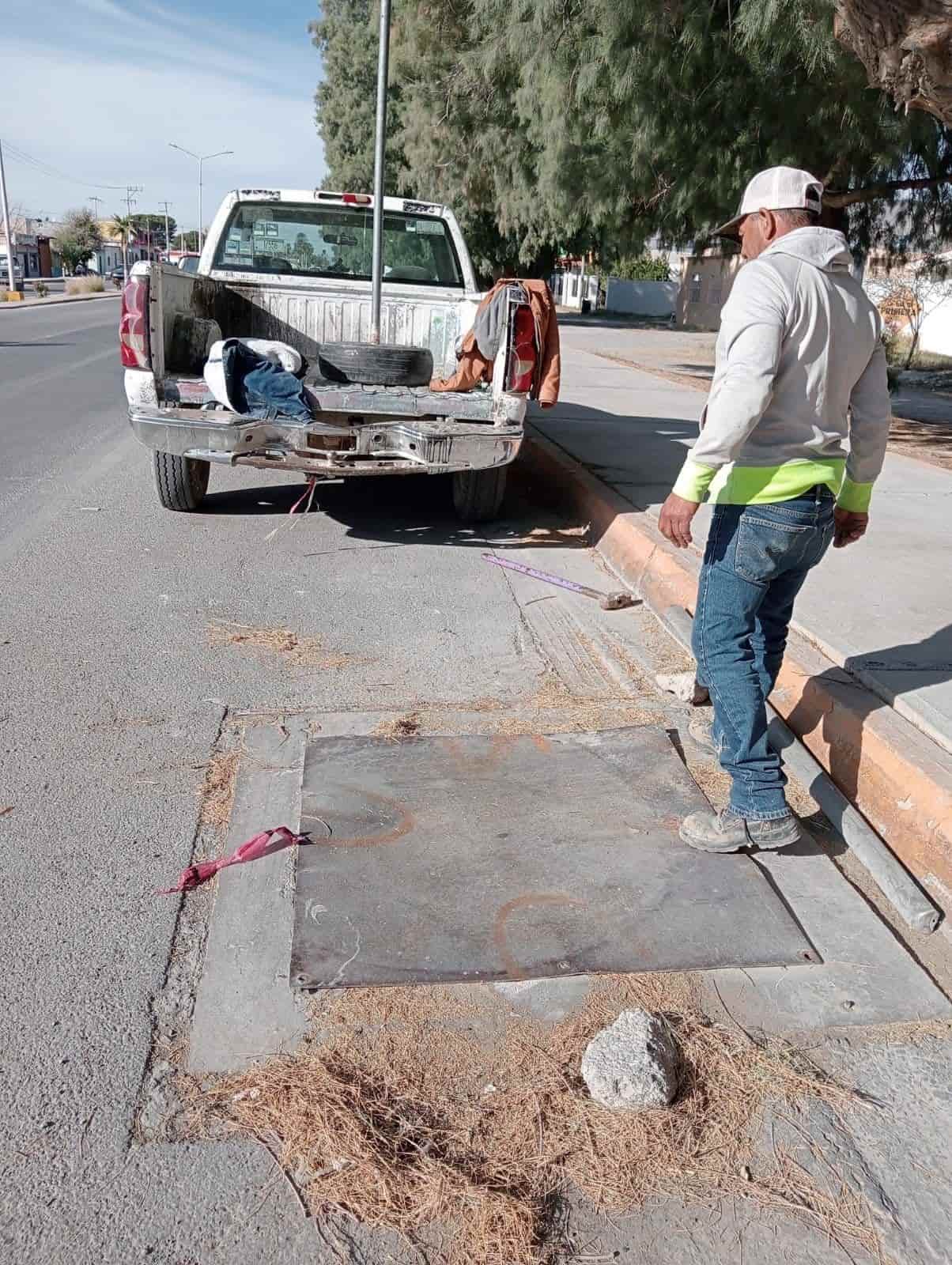 Rehabilitan señalamientos en zonas turísticas