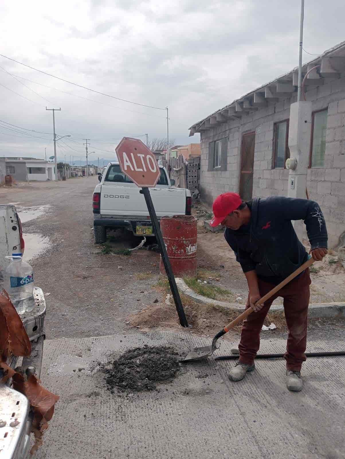 Rehabilitan señalamientos en zonas turísticas