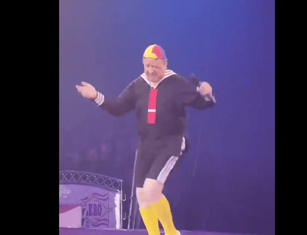 Critican a Carlos Villagrán por dar show a sus 80 años